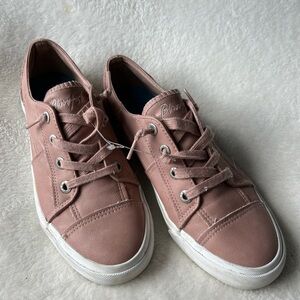 Blowfish Malibu Women's Blush Pink Sneakers size 9.5